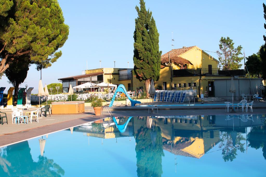 Camping Village Mar y Sierra San Costanzo Exteriör bild