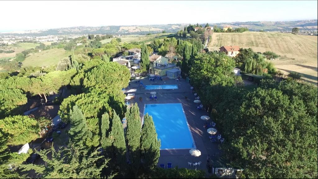 Camping Village Mar y Sierra San Costanzo Exteriör bild