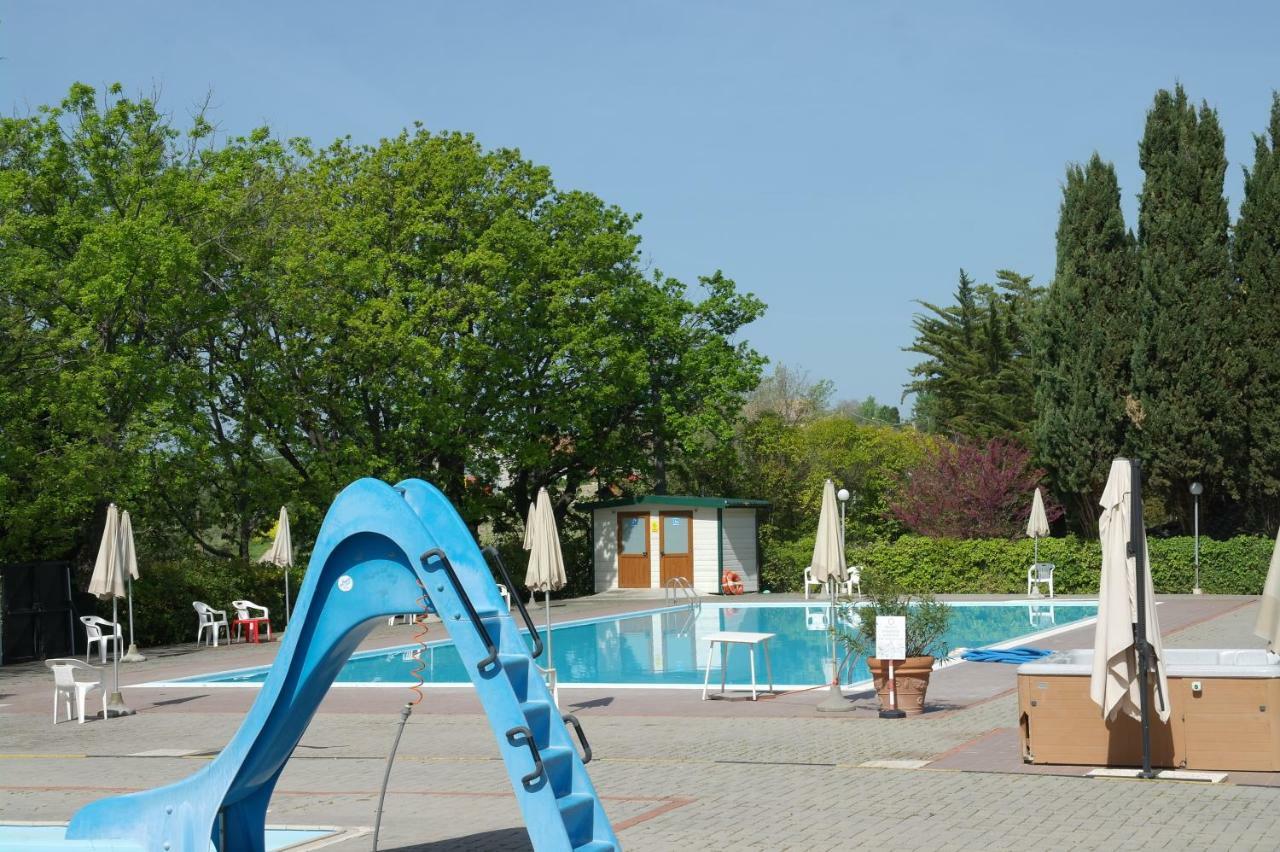 Camping Village Mar y Sierra San Costanzo Exteriör bild
